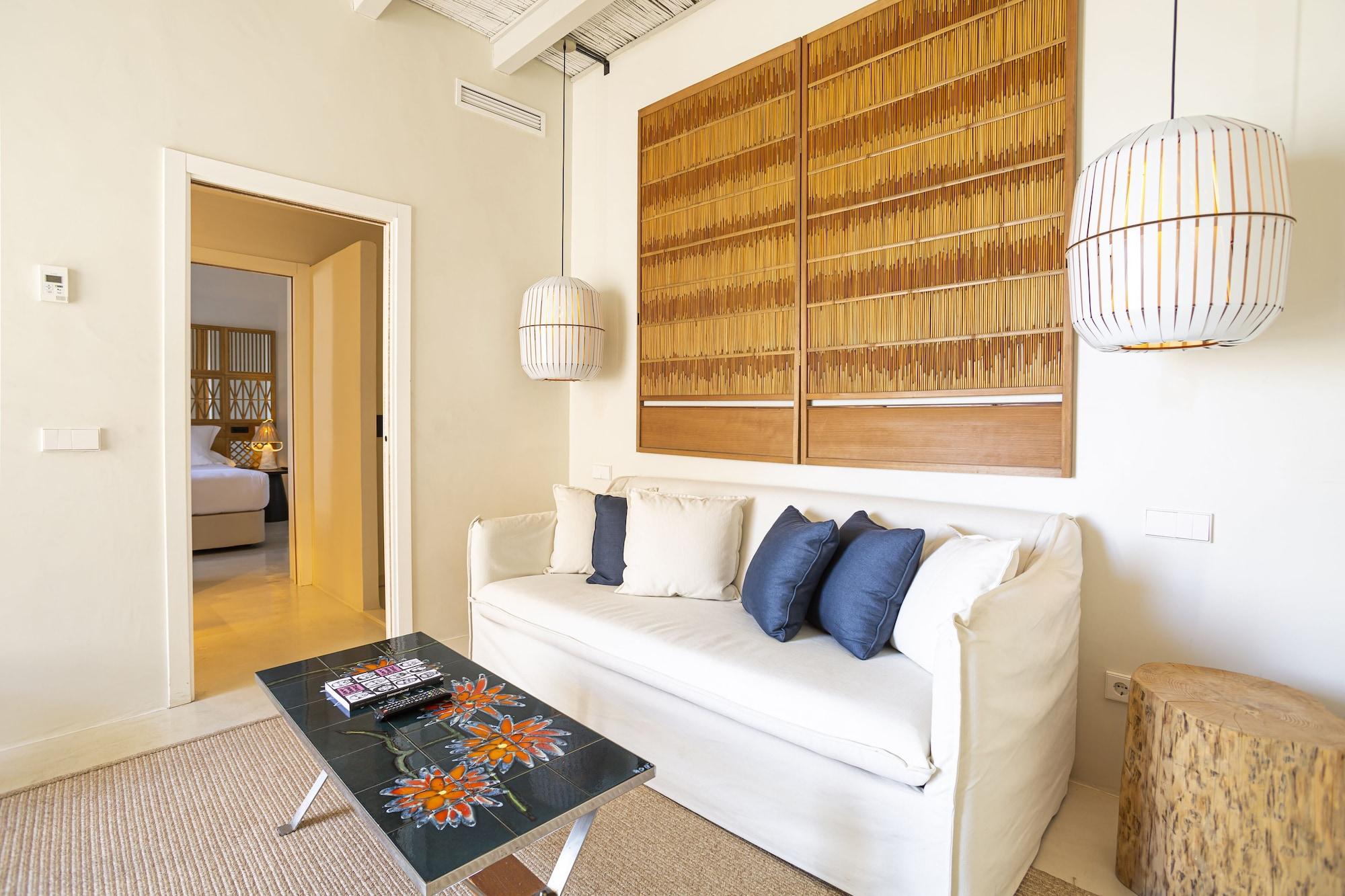 Hotel La Torre Del Canonigo - Small Luxury Hotels Ibiza Town Exterior photo